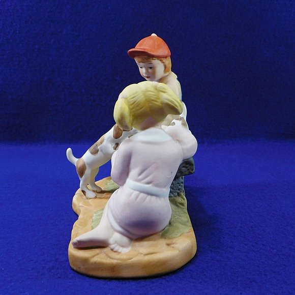 Vintage Paul Sebastian Figurine Boy and Girl With Dogs Bisque Porcelain 1991 - Picture 5 of 9